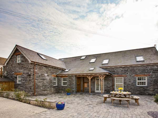 Holiday Cottage Reviews for Ysgubor Uchaf - Holiday Cottage in Newcastle Emlyn, Ceredigion