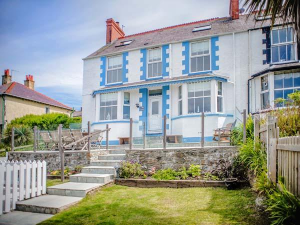 Holiday Cottage Reviews for Bryn Teg - Cottage Holiday in Cemaes Bay, Isle of Anglesey