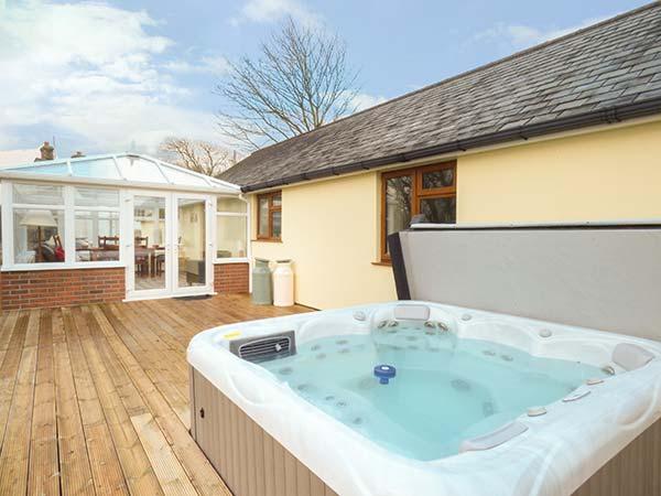 Holiday Cottage Reviews for The Milking Parlour - Holiday Cottage in Roche, Cornwall inc Scilly