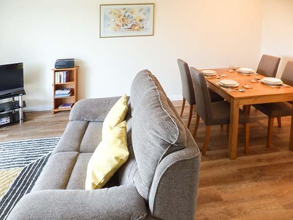 Holiday Cottage Reviews for Roselea - Holiday Cottage in Broadford, Highlands