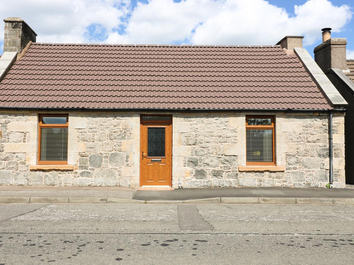 Holiday Cottage Reviews for 65 Main Street - Holiday Cottage in Leven, Fife