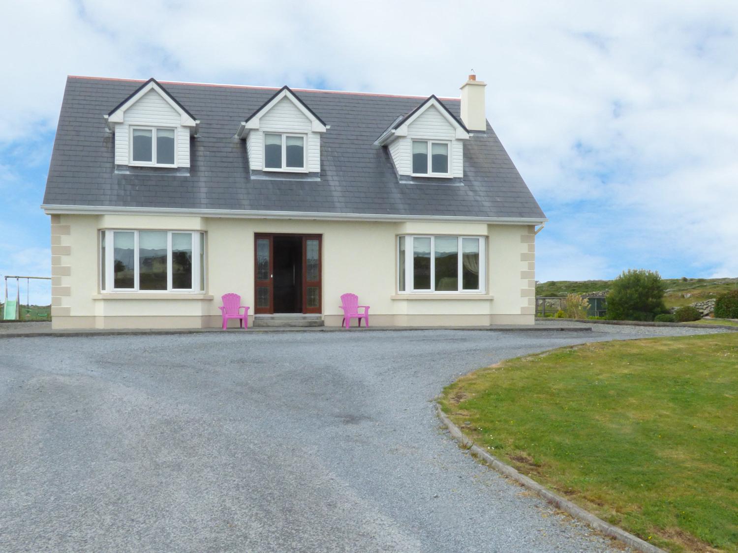 Holiday Cottage Reviews for Folan Cottage - Holiday Cottage in Carna, Galway
