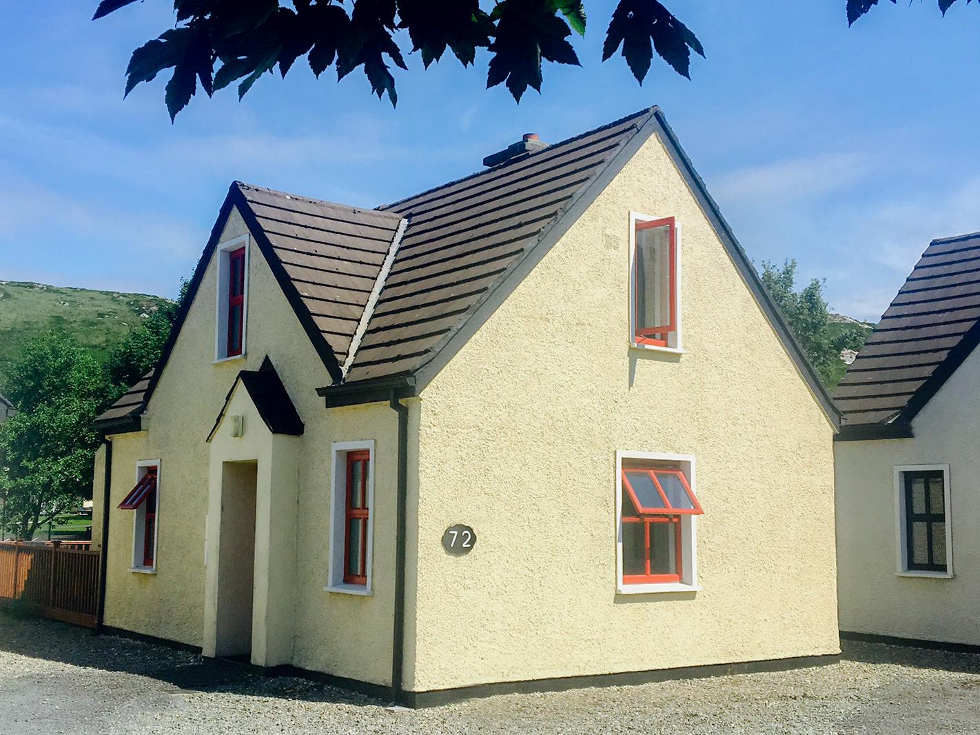 Holiday Cottage Reviews for 72 Clifden Glen - Self Catering Property in Clifden, Galway