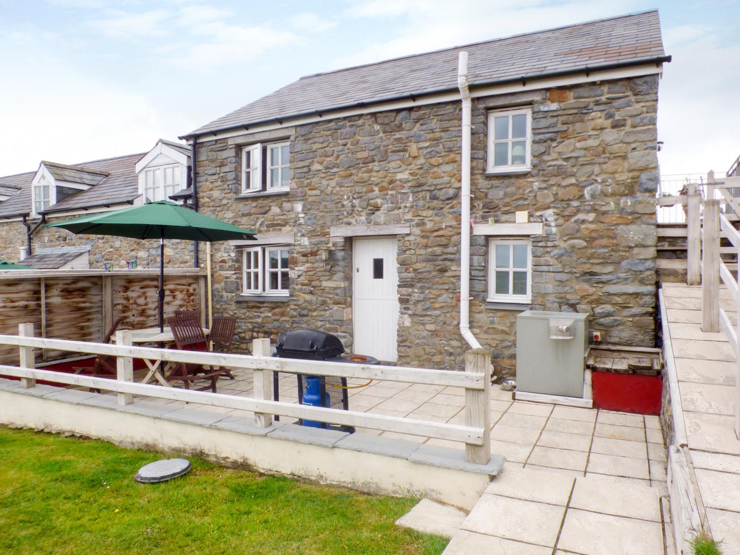 Holiday Cottage Reviews for The Stable - Cottage Holiday in Aberaeron, Ceredigion