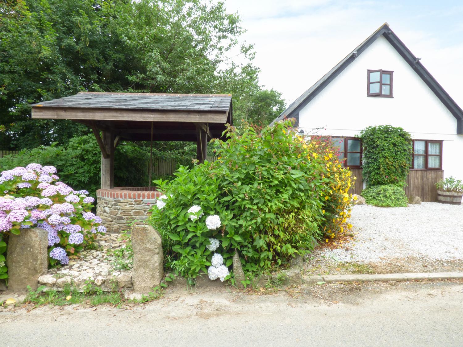 Holiday Cottage Reviews for Wishing Well Cottage - Holiday Cottage in Perranporth, Cornwall inc Scilly
