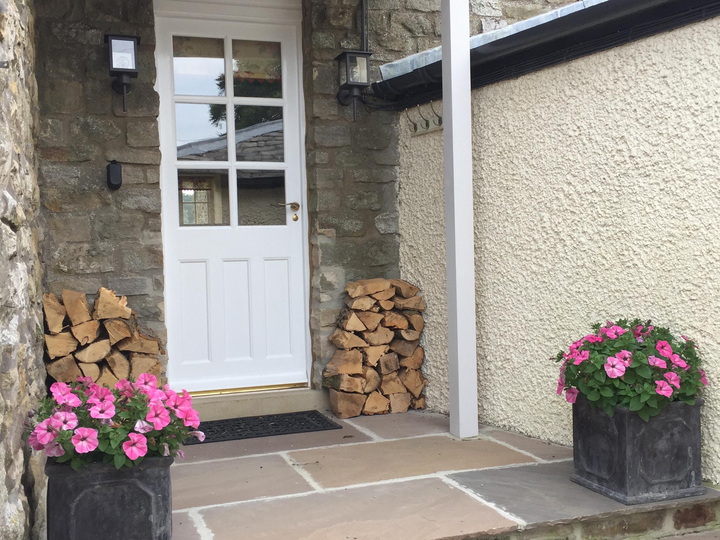 Holiday Cottage Reviews for The Garden Rooms - Holiday Cottage in Austwick, North Yorkshire