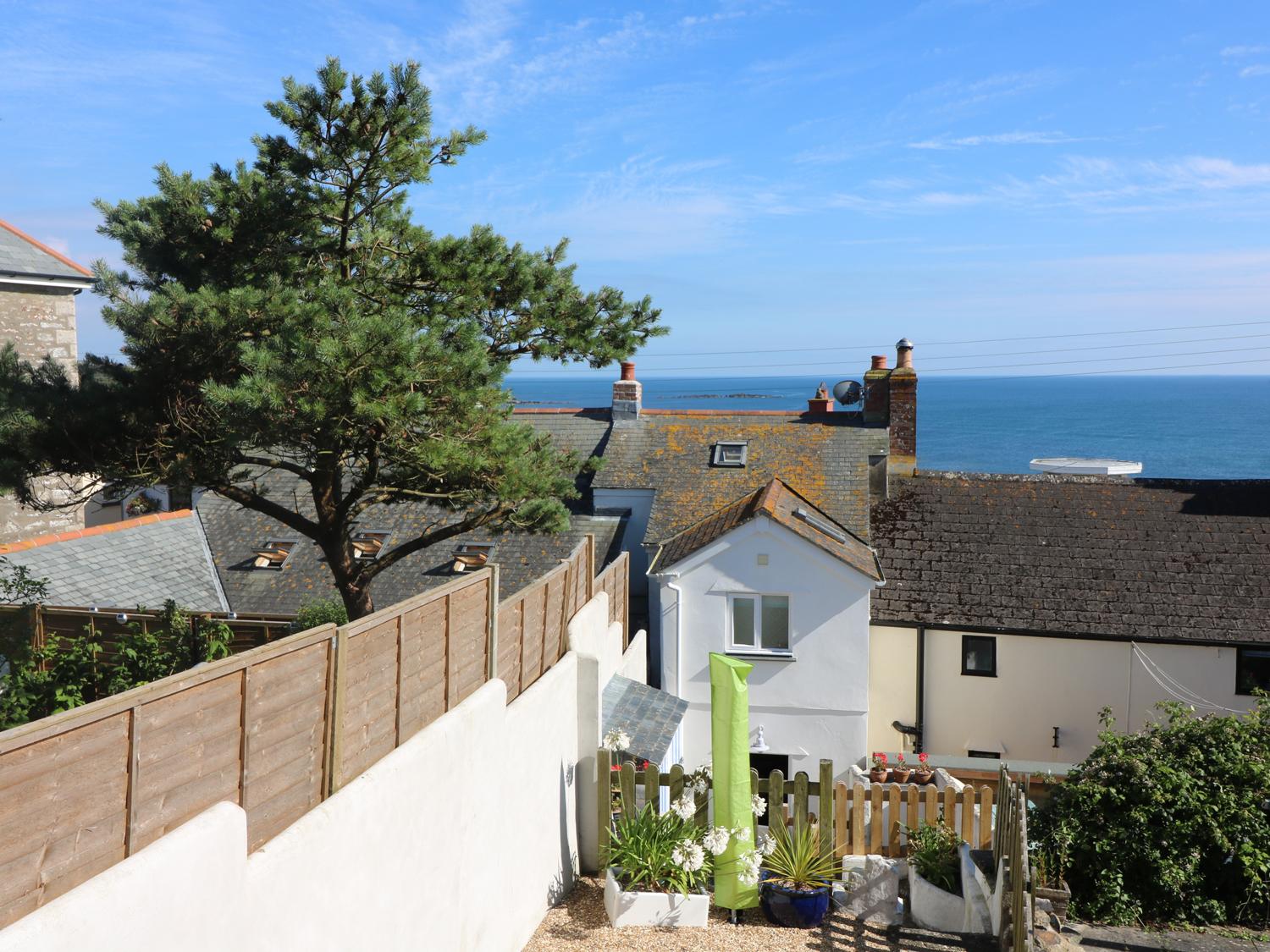 Holiday Cottage Reviews for Ner Sea - Holiday Cottage in Marazion, Cornwall inc Scilly