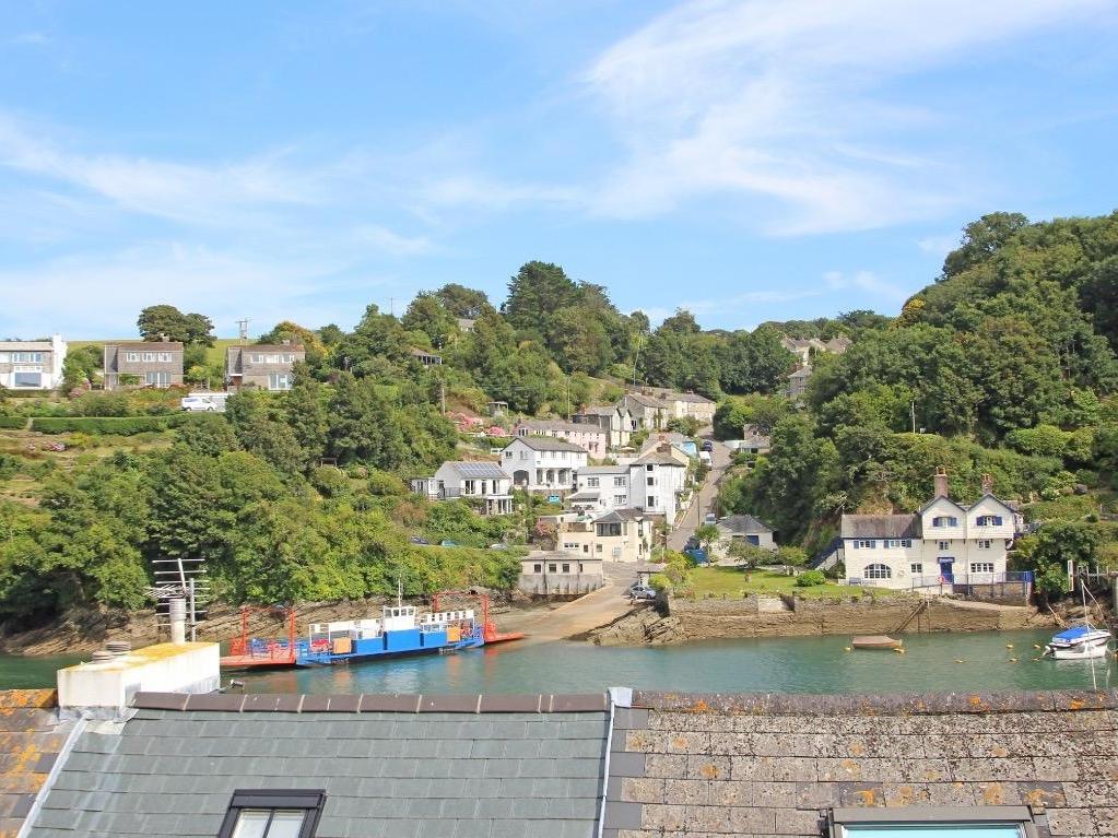 Holiday Cottage Reviews for Ferryside Watch - Holiday Cottage in Fowey, Cornwall inc Scilly