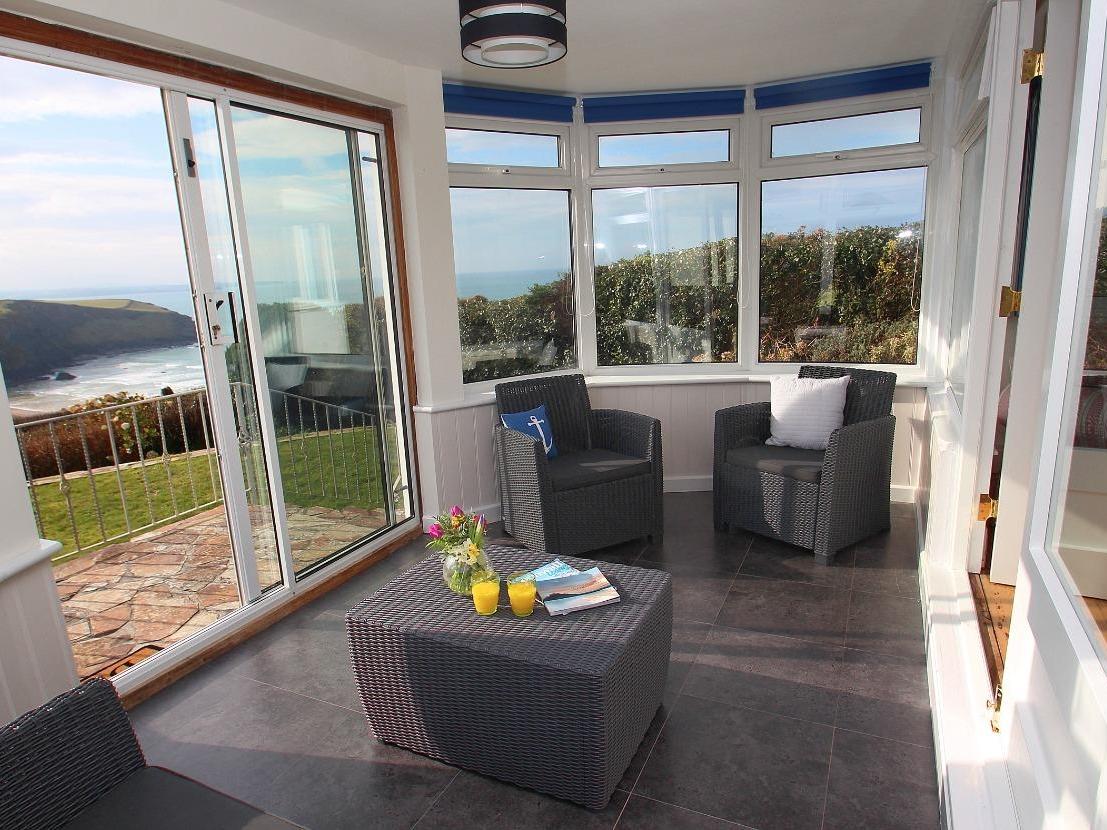Holiday Cottage Reviews for Gwillen Cottage - Holiday Cottage in Mawgan Porth, Cornwall inc Scilly