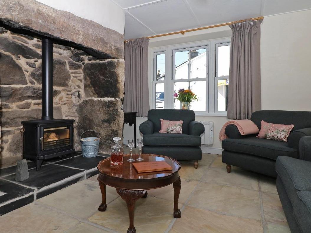 Holiday Cottage Reviews for Sixteen Fore Street - Holiday Cottage in St Just, Cornwall inc Scilly