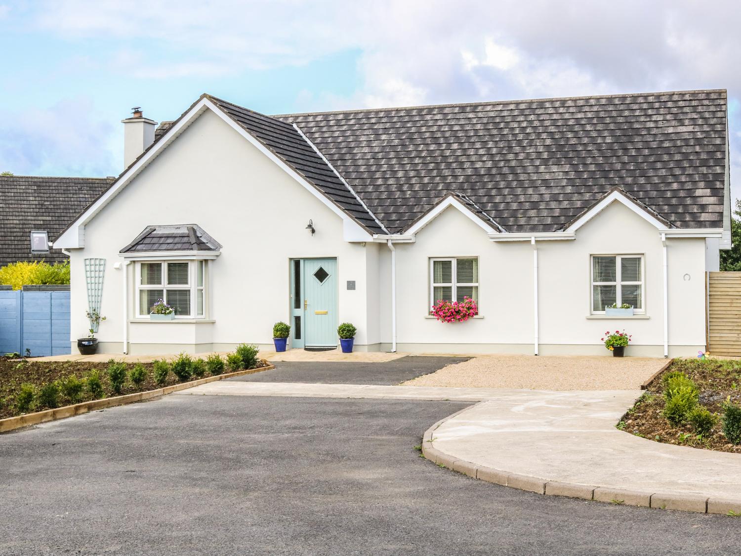 Holiday Cottage Reviews for 2 Castle Cove - Holiday Cottage in Dromahair, Leitrim