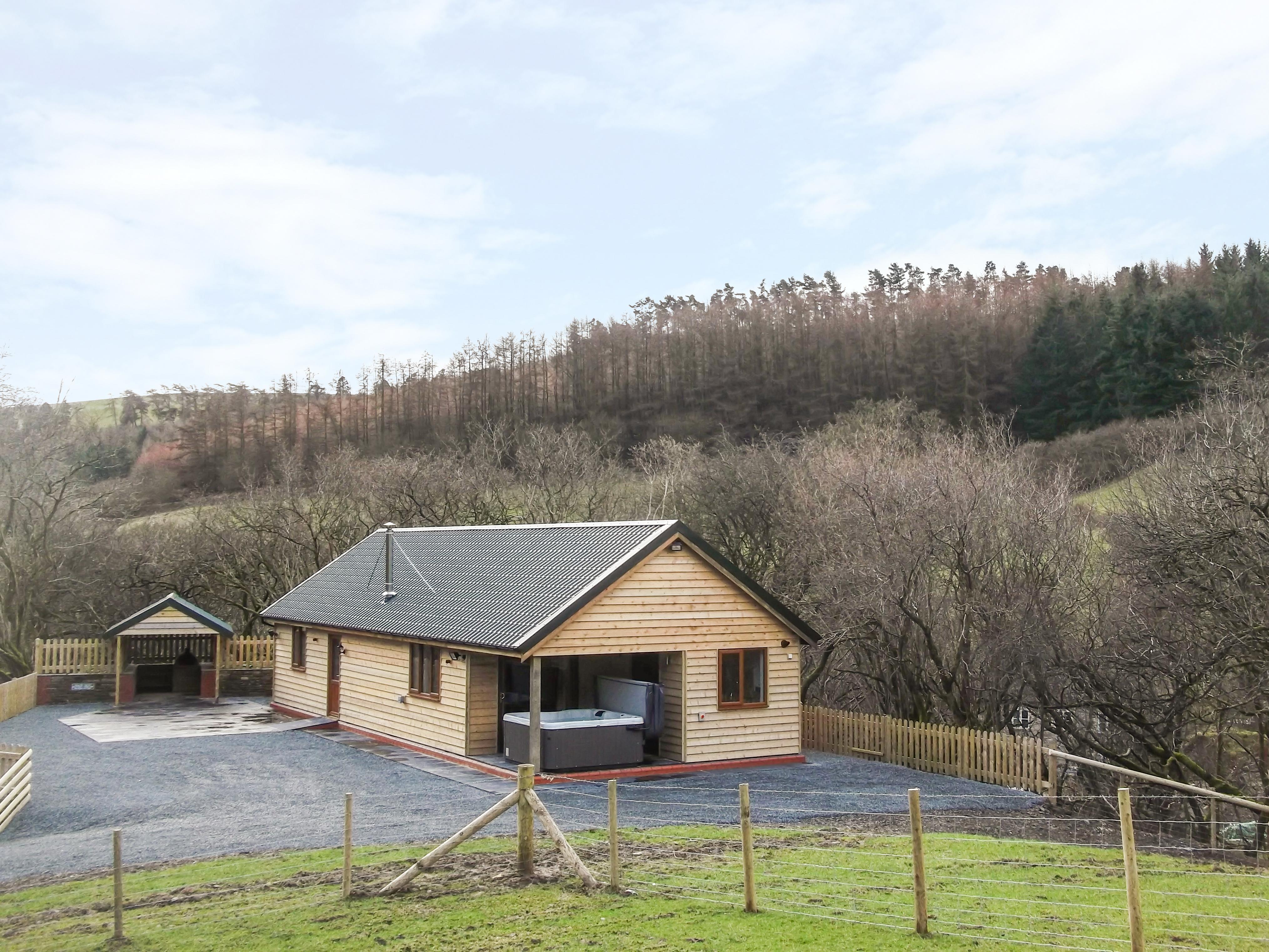 Holiday Cottage Reviews for Ploony Hill Lodge - Holiday Cottage in Bleddfa, Powys