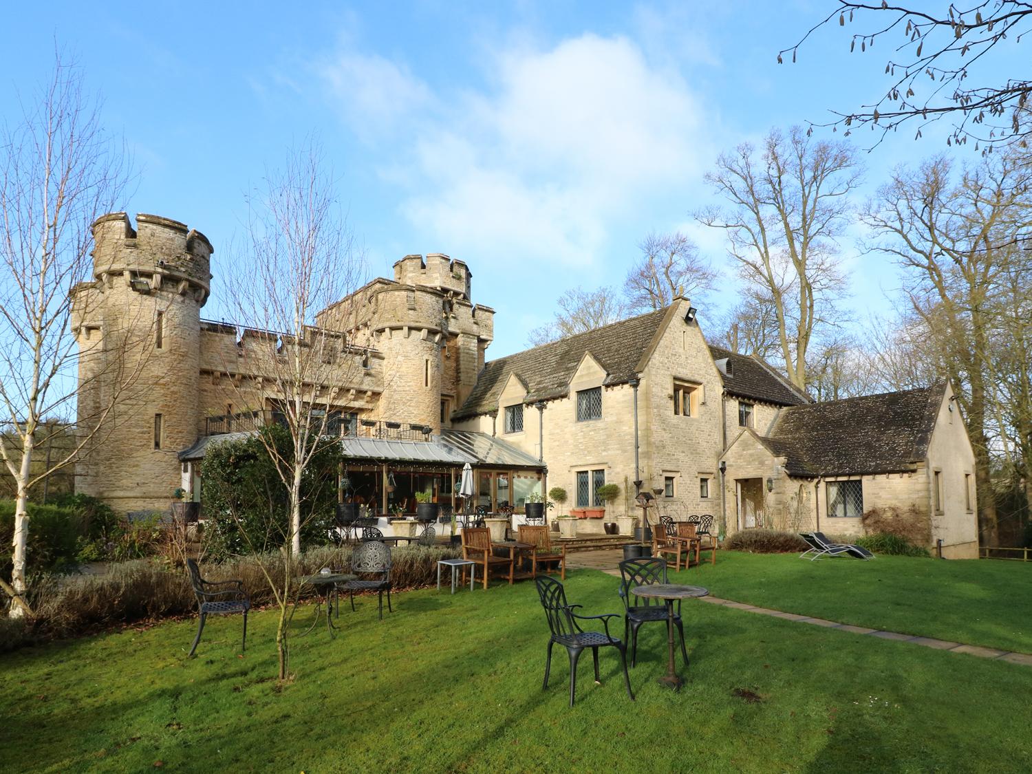 Holiday Cottage Reviews for Bath Lodge Castle - Holiday Cottage in Norton St Philip, Somerset