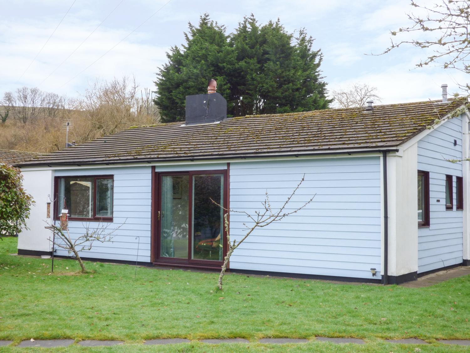 Holiday Cottage Reviews for Paw Prints - Holiday Cottage in Landrake, Cornwall inc Scilly