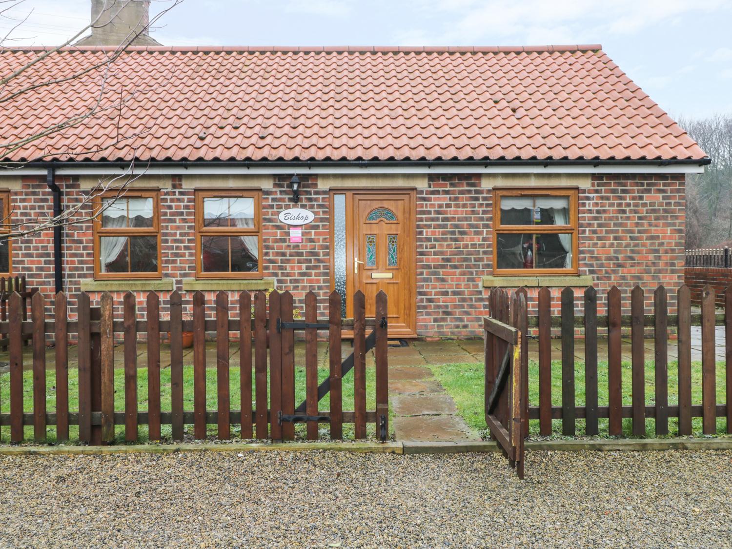 Holiday Cottage Reviews for Bishop Cottage - Cottage Holiday in Skinningrove, North Yorkshire