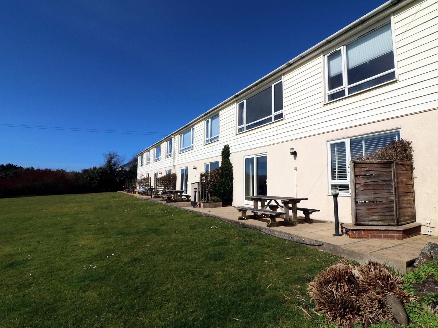 Holiday Cottage Reviews for Sky Serene - Holiday Cottage in Bude, Cornwall inc Scilly