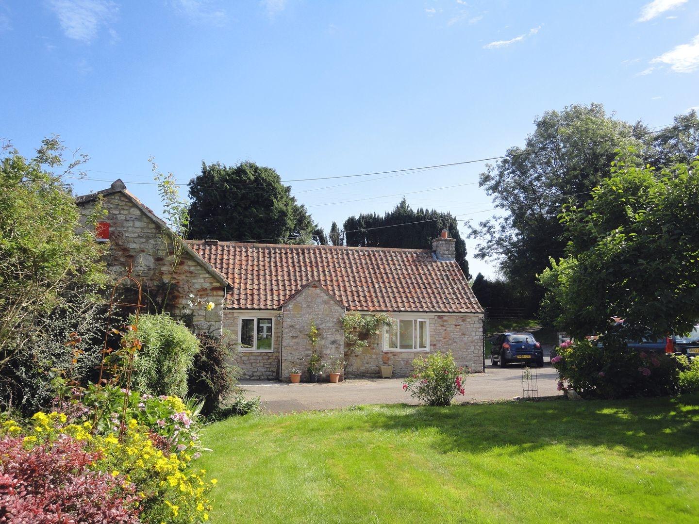 Holiday Cottage Reviews for Magnolia Cottage - Holiday Cottage in Chilcompton, Somerset