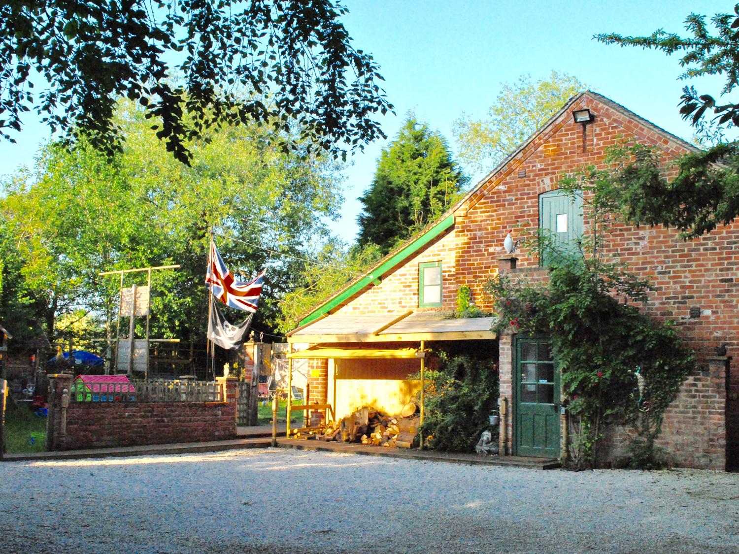 Holiday Cottage Reviews for Squirrel Barn - Self Catering Property in Uttoxeter, Staffordshire