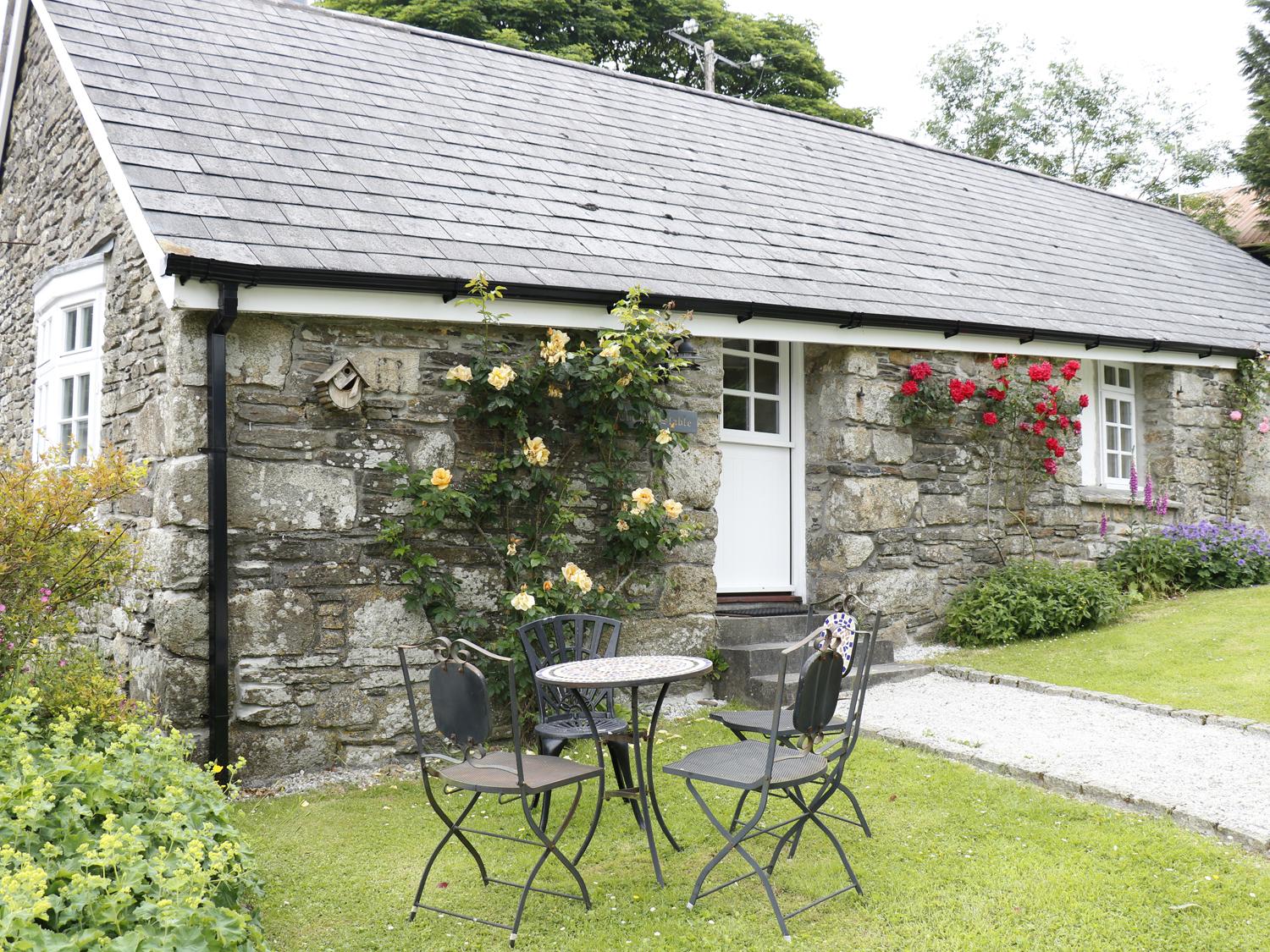 Holiday Cottage Reviews for The Old Stable - Cottage Holiday in Camelford, Cornwall inc Scilly