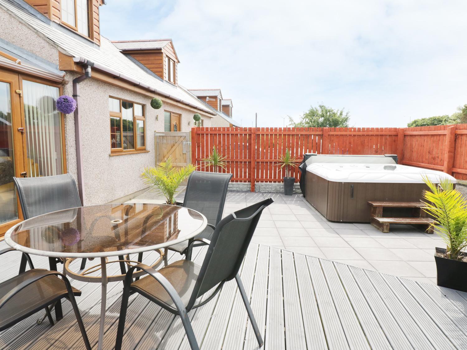 Holiday Cottage Reviews for 1 The Old Smithy - Holiday Cottage in Cemaes Bay, Isle of Anglesey