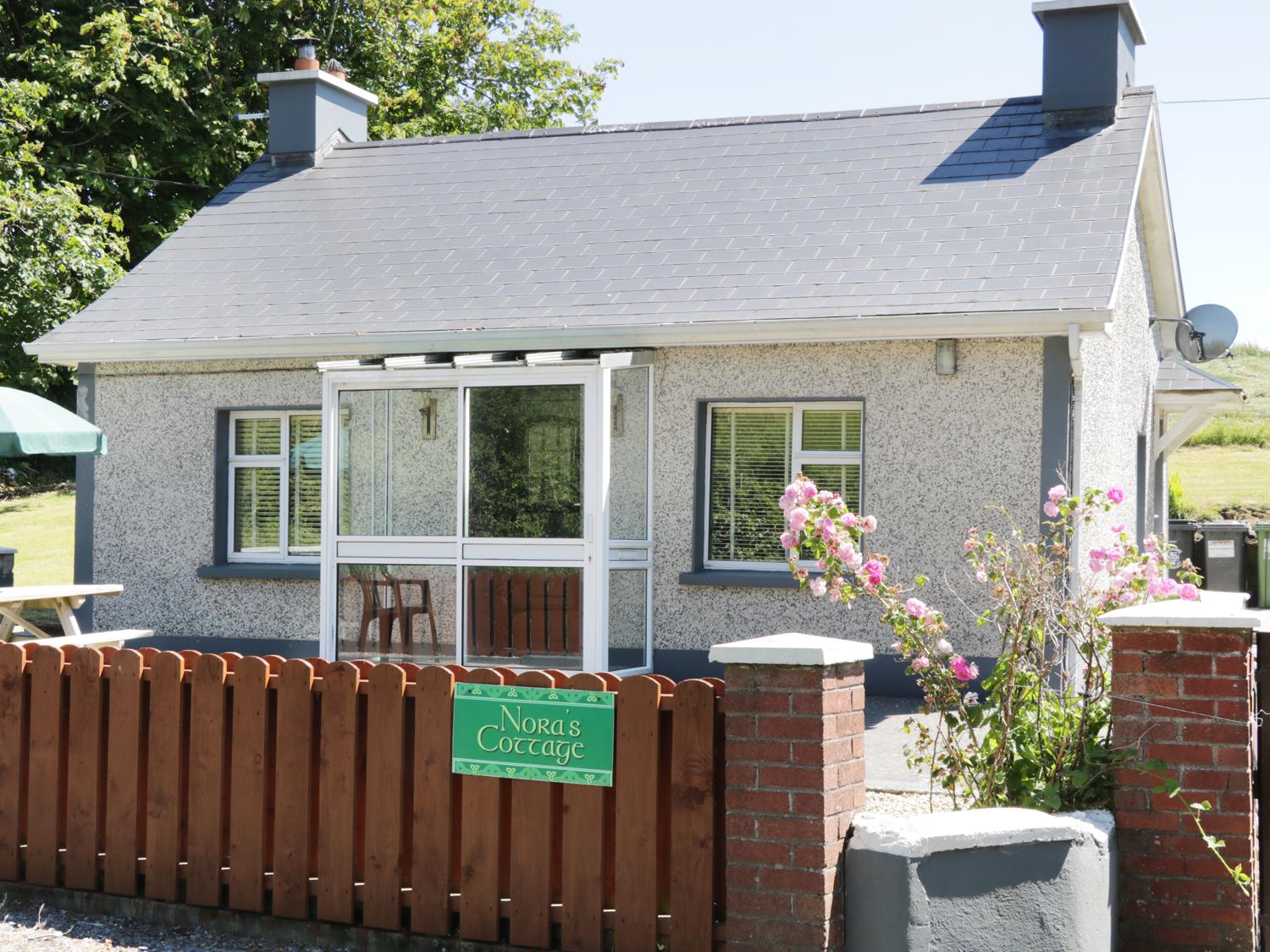 Holiday Cottage Reviews for Nora's Cottage - Cottage Holiday in Riverstown, Sligo