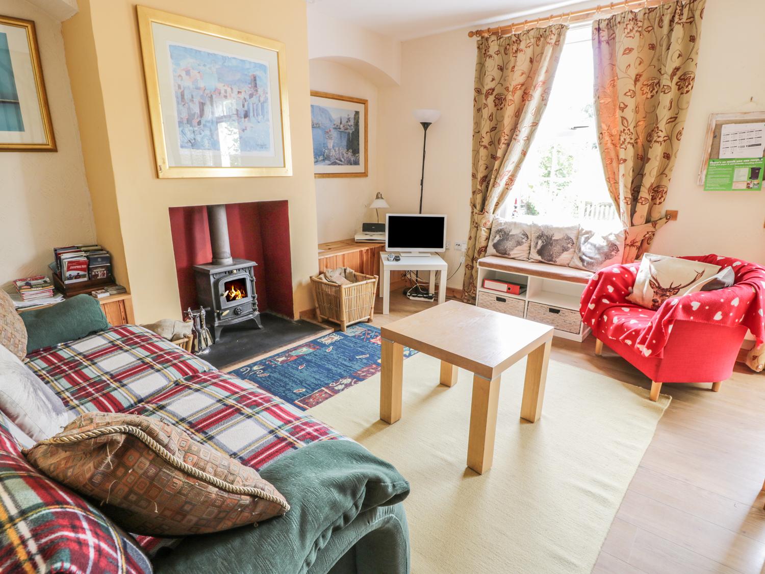Holiday Cottage Reviews for Crinan Canal Cottage - Cottage Holiday in Kilmartin, Argyll and Bute