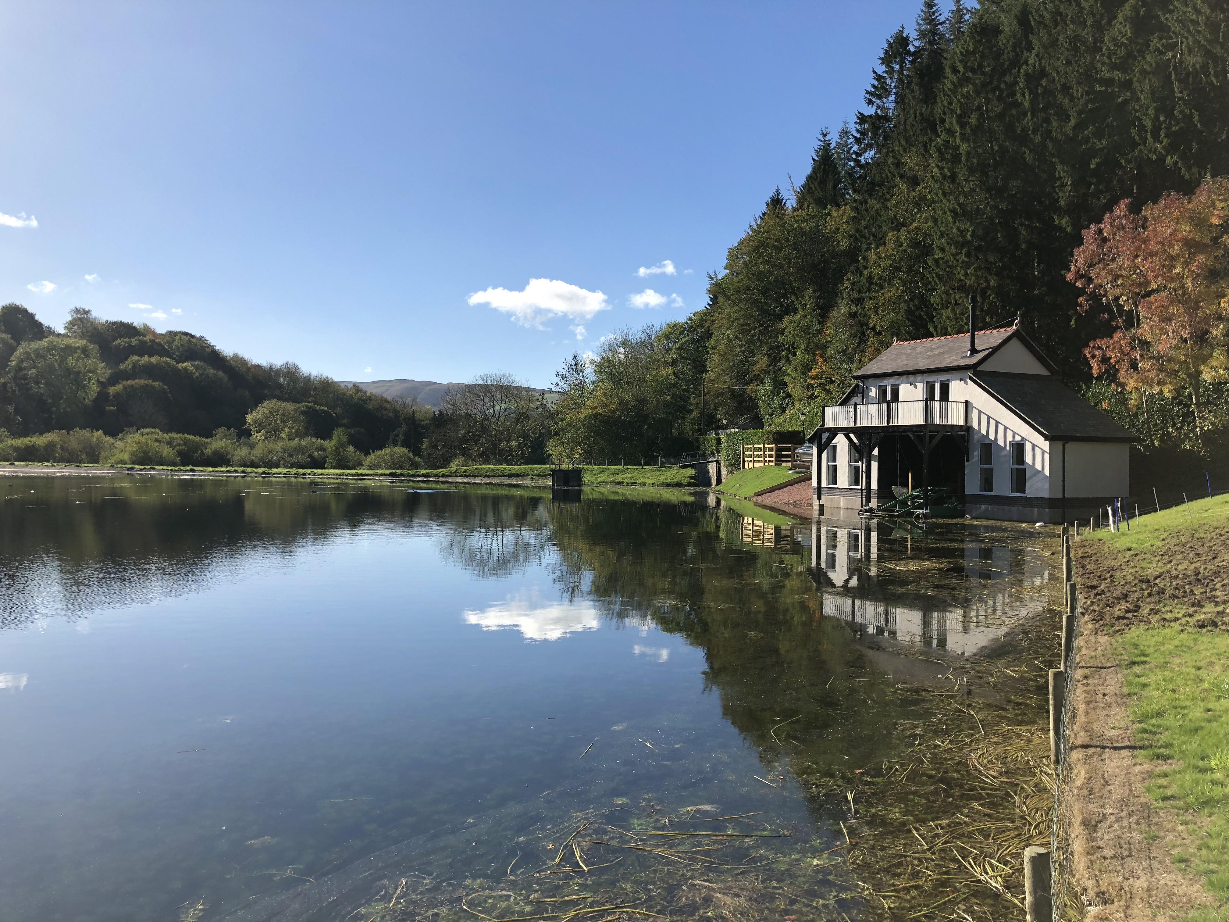 Holiday Cottage Reviews for The Boathouse at The Fisheries - Holiday Cottage in Afonwen, Flintshire