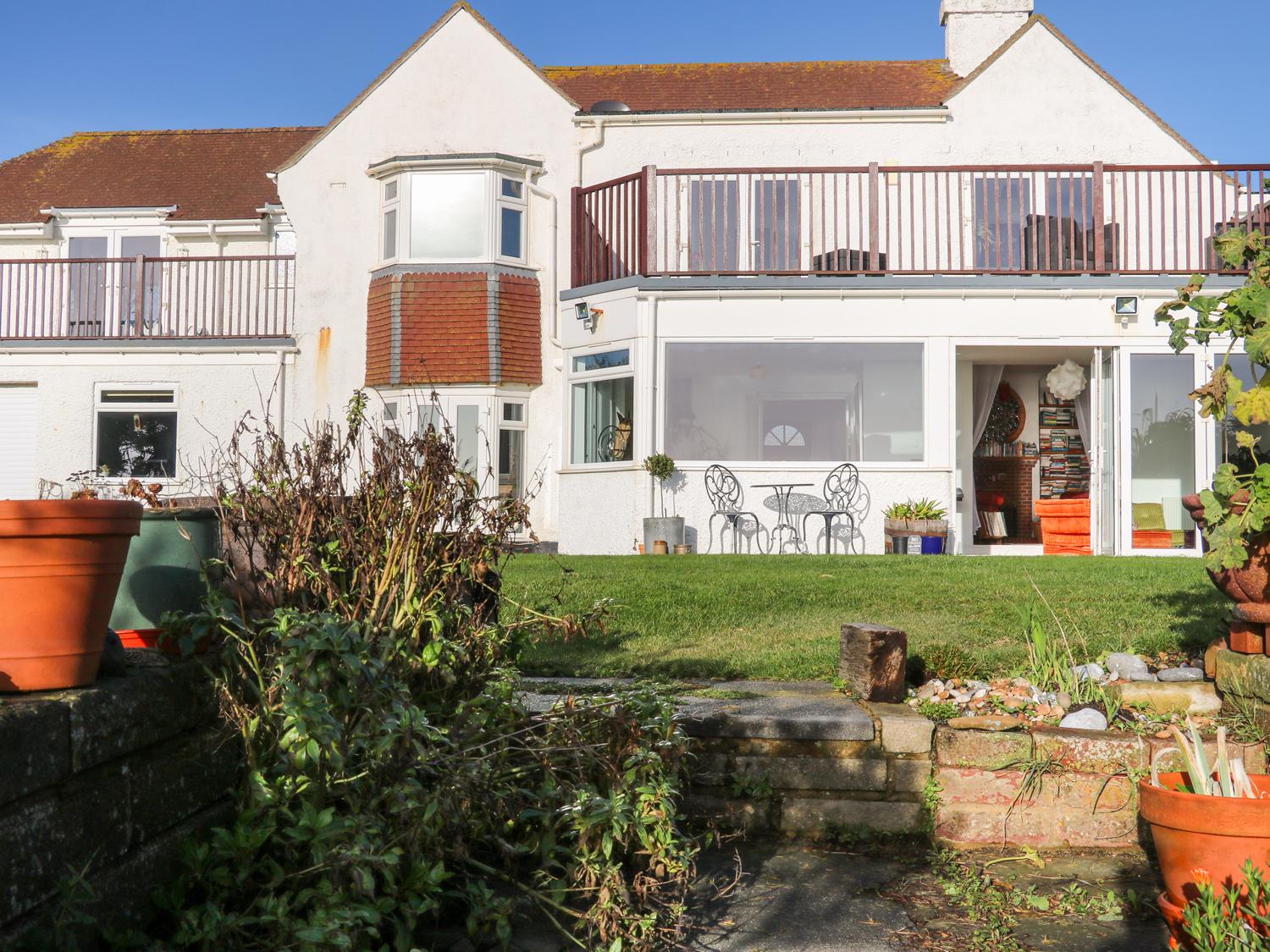 Holiday Cottage Reviews for Cooden Beach House - Holiday Cottage in Bexhill on Sea, East Sussex
