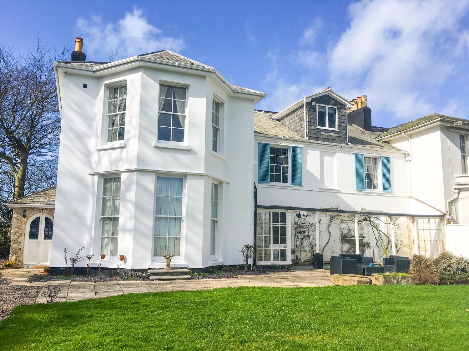Newton Cross House