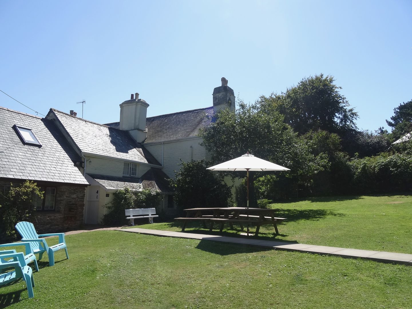 Tregonhawke Farmhouse, Millbrook, Cornwall inc Scilly Self Catering
