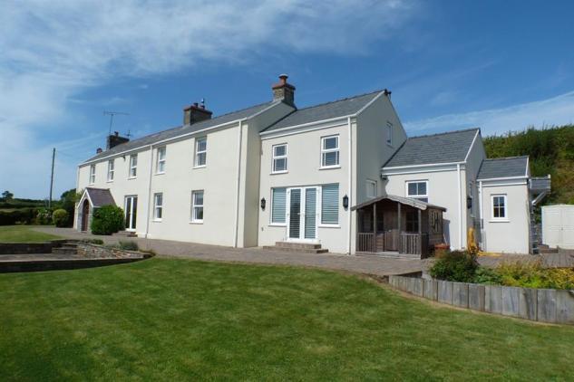 Holiday Cottage Reviews for Tyr Coed Farmhouse - Holiday Cottage in Gower, West Glamorgan