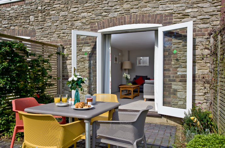 Holiday Cottage Reviews for Weatherbury - Cottage Holiday in Dorchester, Dorset