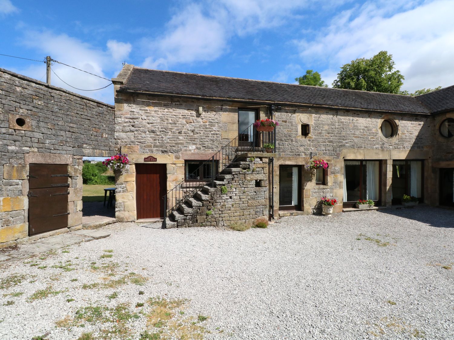 Holiday Cottage Reviews for West Cawlow Barn - Holiday Cottage in Hulme End, Staffordshire