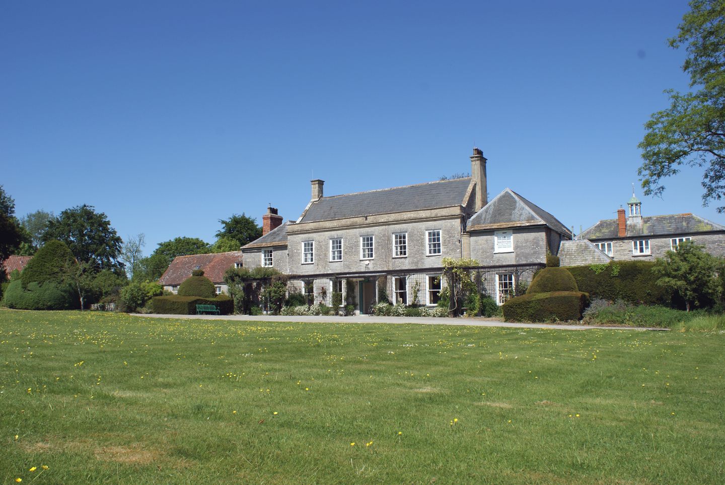 Holiday Cottage Reviews for Wootton House - Self Catering Property in Butleigh Wootton, Somerset