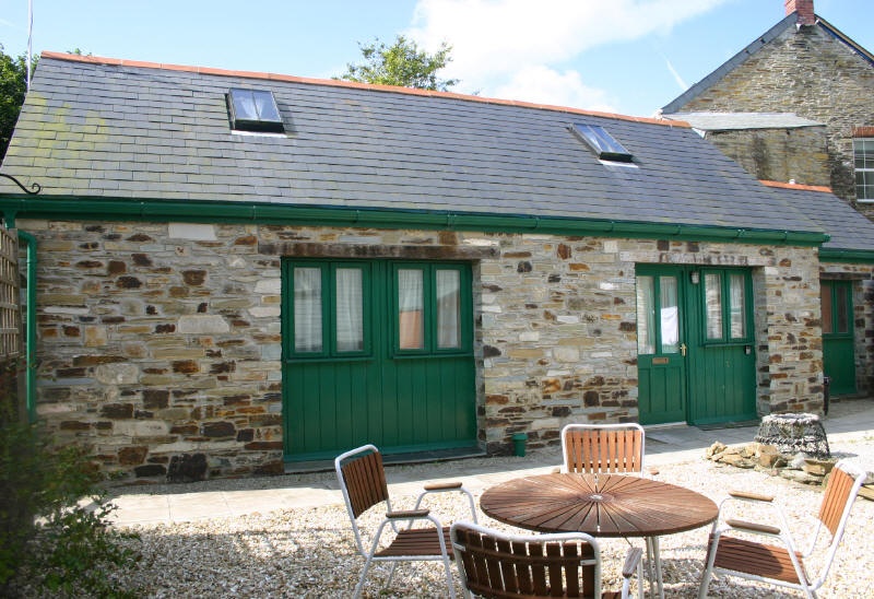 2 Chapel Court