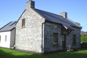 TIGH EAMOIN