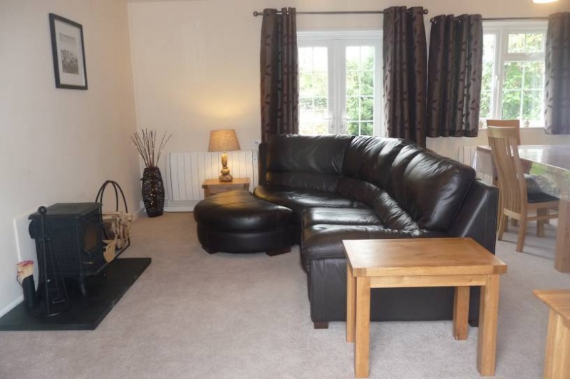 4 Hanbury Lodge