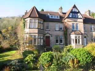 Lyndhurst