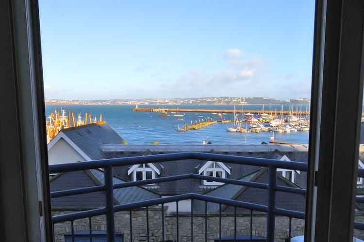 16 Moorings Reach
