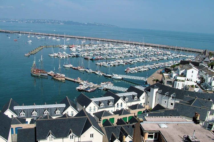 18 Moorings Reach