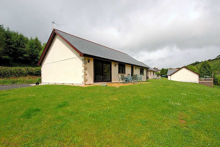 Larch Cottage, Badham Farm