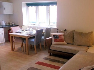 4 Riverside Wharf