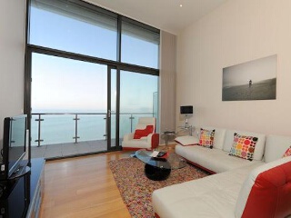 The Penthouse, Horizon View