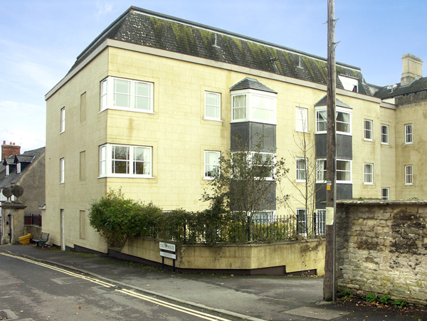 4 Castle House