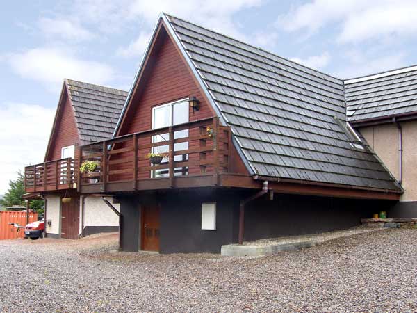 Larchfield Chalet 2