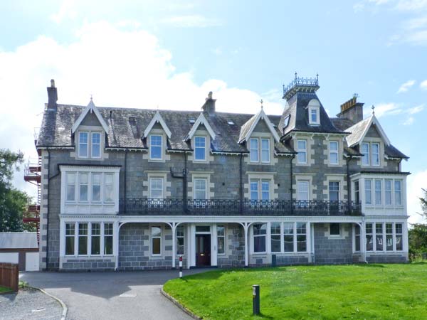10 Monarch Country Apartments
