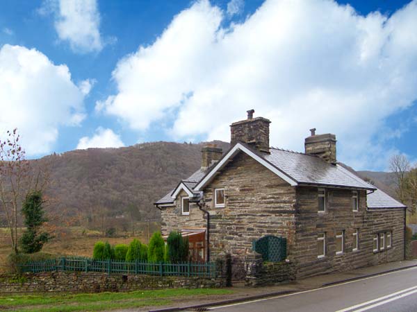 Yr Efail (The Forge)