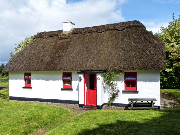 No. 7 Tipperary Thatched Cottages