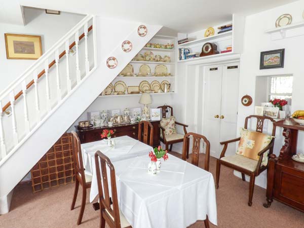 Backfold Cottage