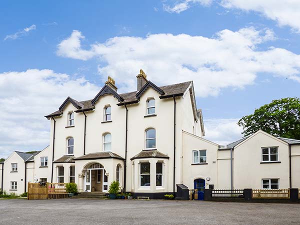 Chestnut House @ Milton Manor